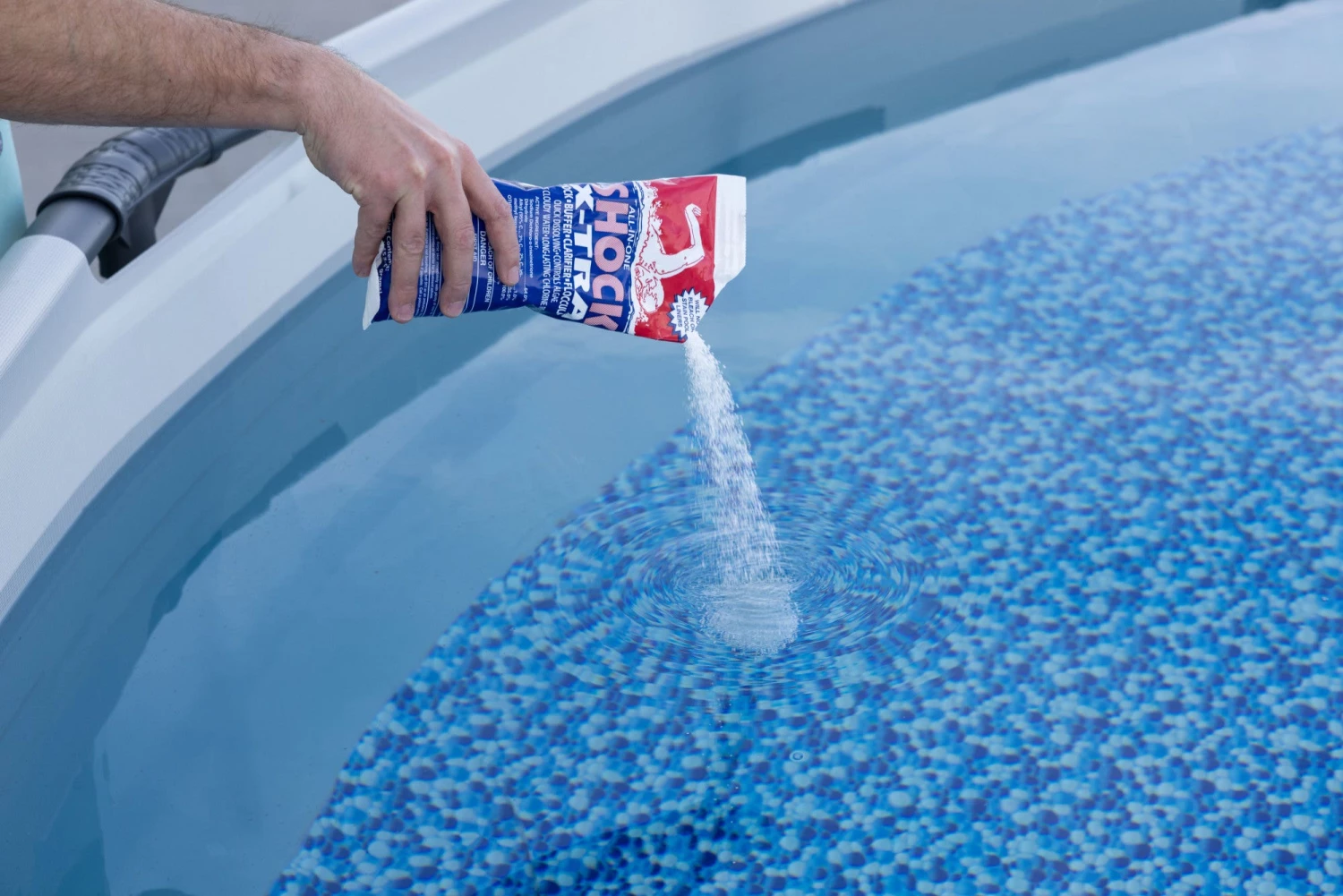 Bestway Pool Chemical Starter Kit With Chlorine - Image 4